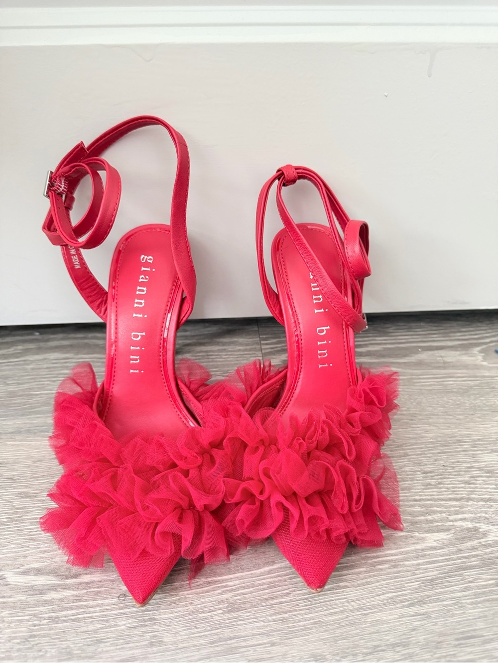 Gianni Bini Red Ruffle Pointed-Toe Ankle-Strap Heels Size 5.5 in Women’s